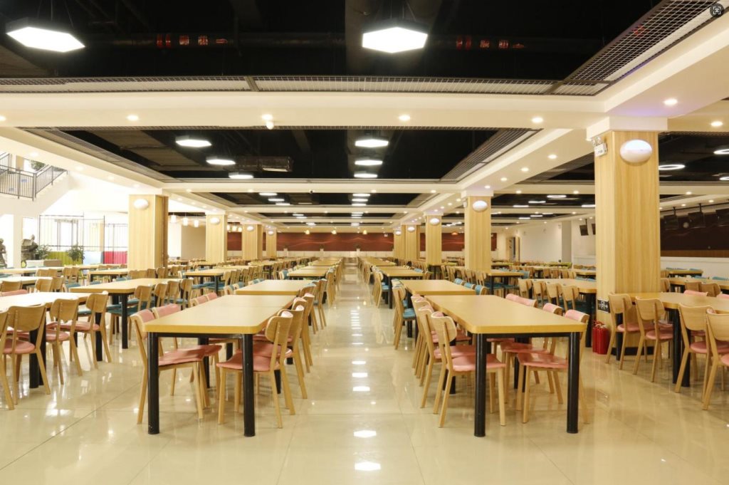 学生餐厅