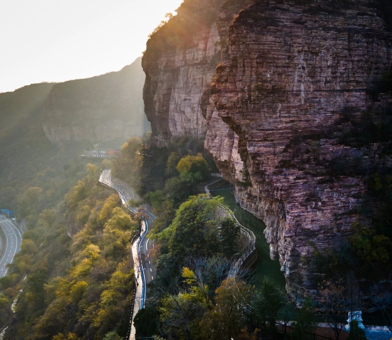 微信图片_2025-10-31_100001_586